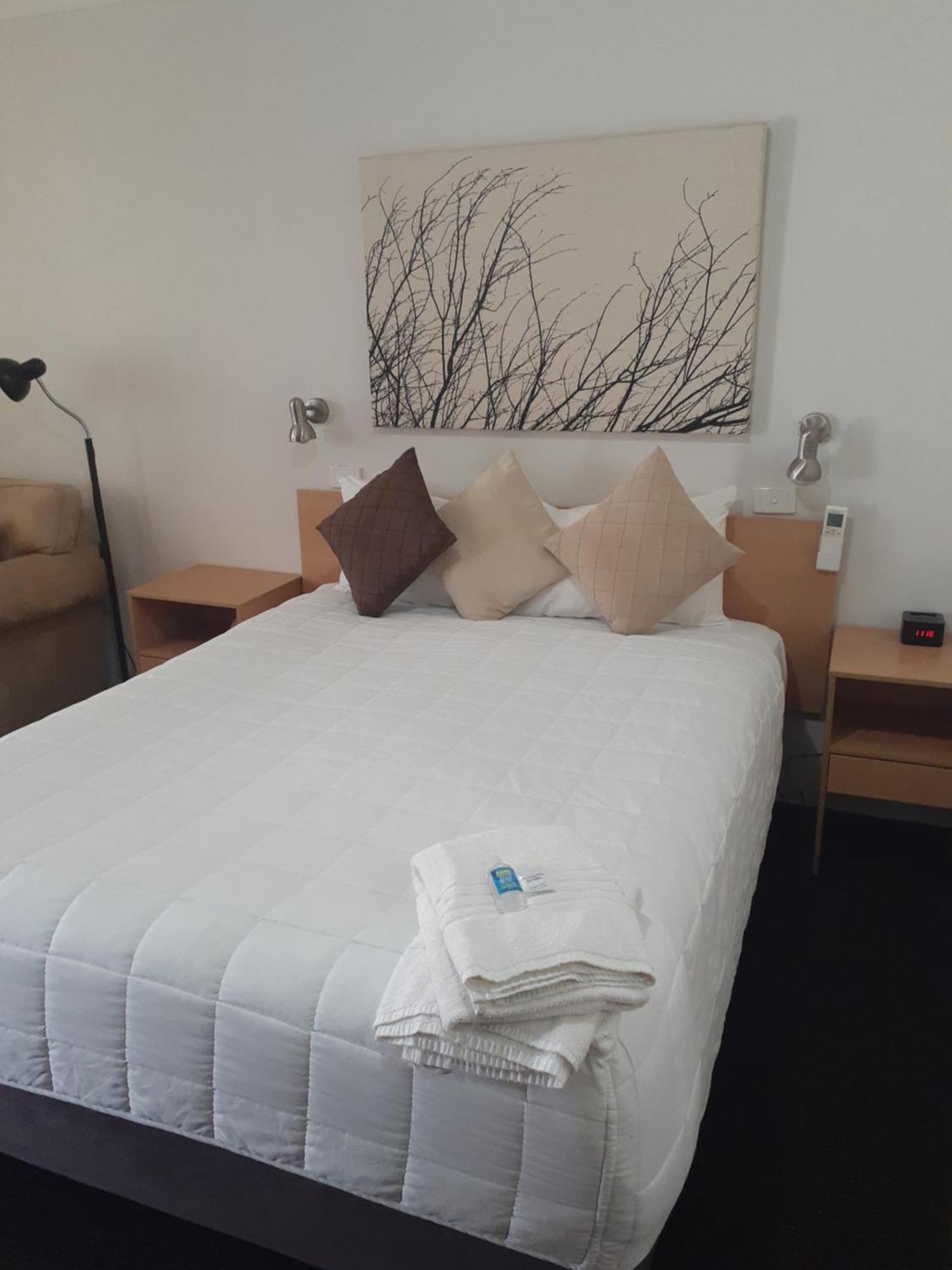 Aston Hill Motor Lodge Порт Макари Екстериор снимка
