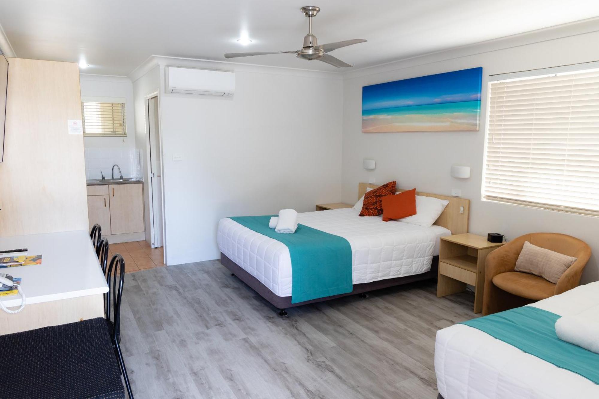 Aston Hill Motor Lodge Порт Макари Екстериор снимка
