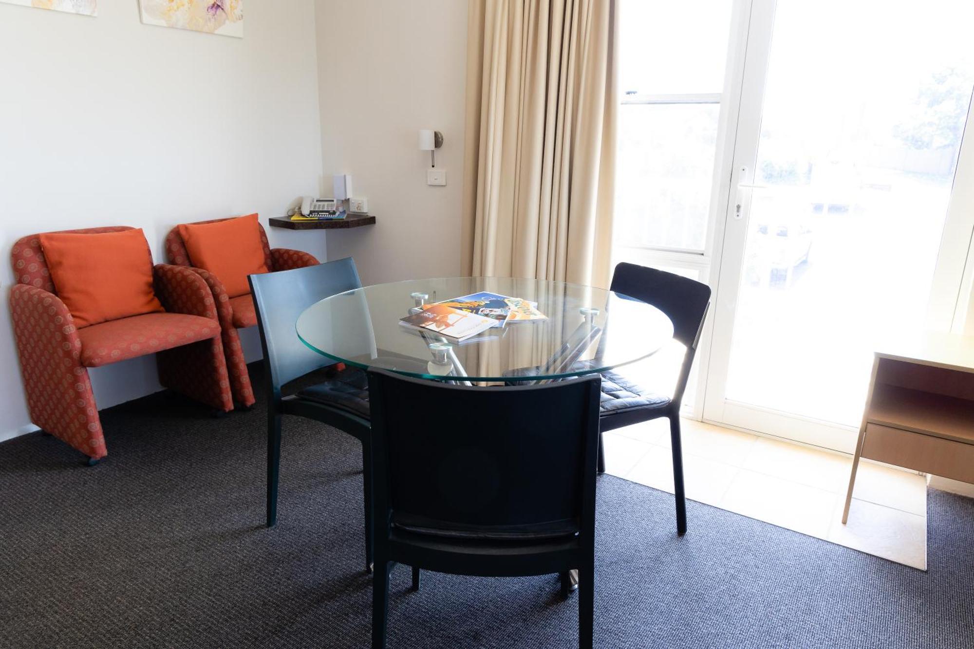 Aston Hill Motor Lodge Порт Макари Екстериор снимка