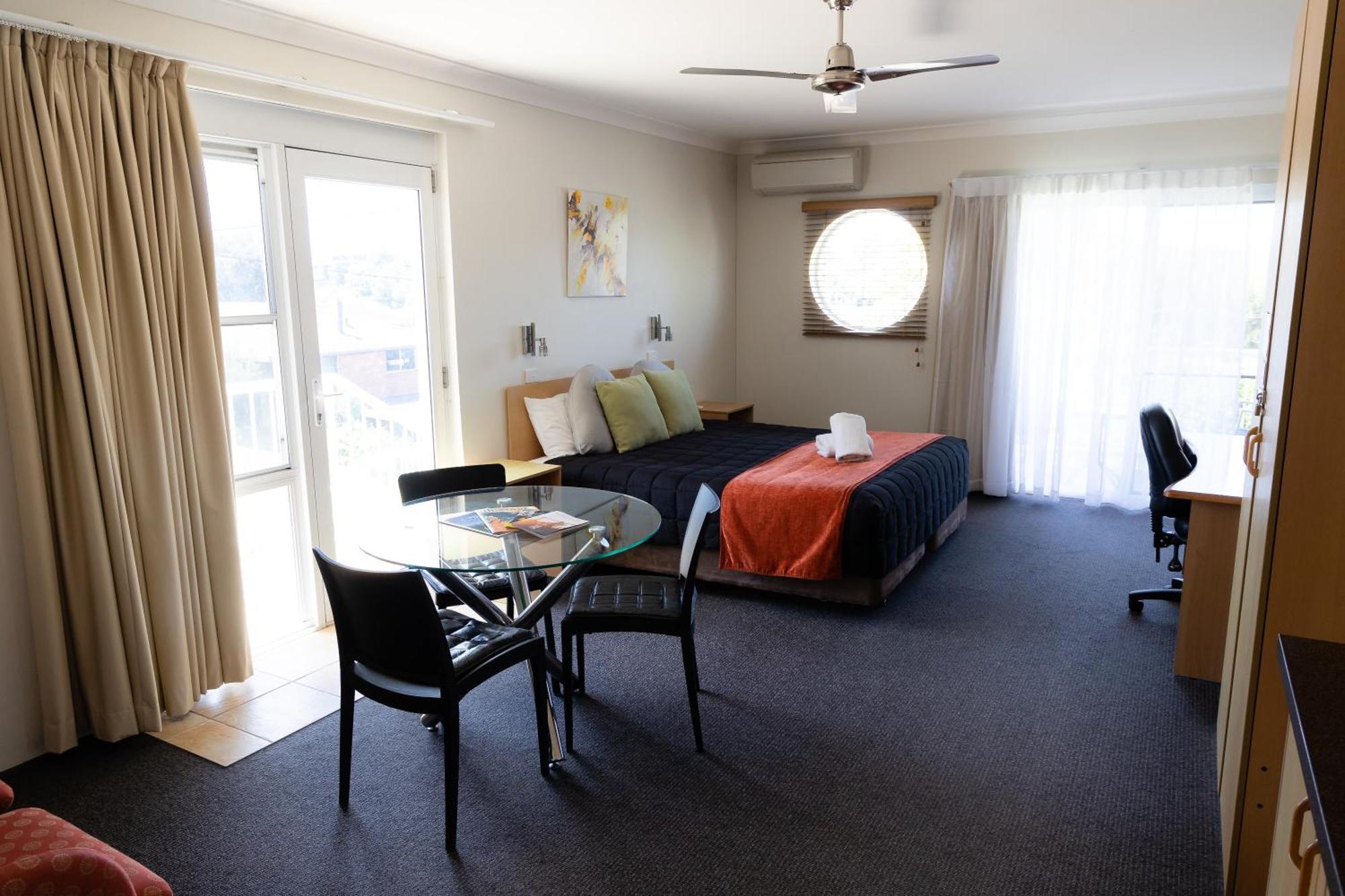 Aston Hill Motor Lodge Порт Макари Екстериор снимка