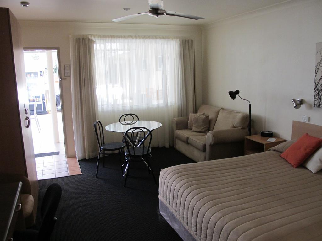 Aston Hill Motor Lodge Порт Макари Екстериор снимка