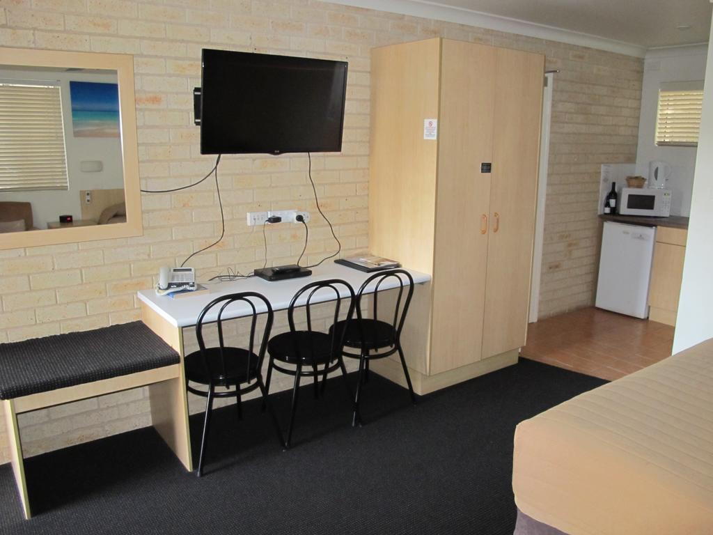 Aston Hill Motor Lodge Порт Макари Екстериор снимка